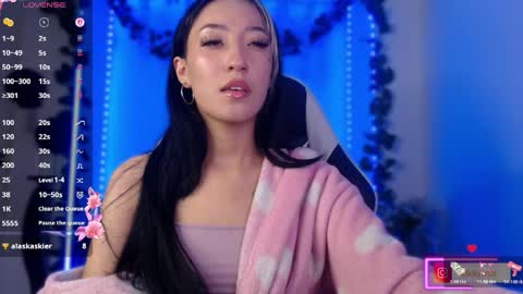 Victoria  online show from 04.17.26