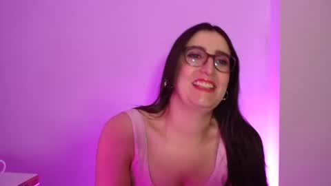 Snapshot of victoria_riider chatting on 02.14.25 Victoria online show from 02.14.25