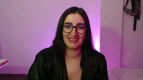 Snapshot of victoria_riider chatting on 11.06.25 Victoria online show from 11.06.25