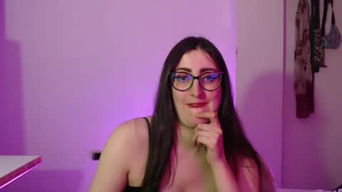 Victoria online show from 12.01.25