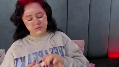 Snapshot of victoria_rossy_ chatting on 05.21.26 Victoria online show from 05.21.26