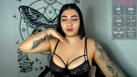 Snapshot of victoria_vox chatting on 02.26.25 Victoria online show from 02.26.25