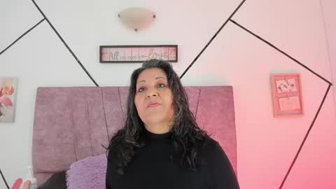 Snapshot of victoriaa_anderson_ chatting on 11.25.25 victoriaa_anderson_ online show from 11.25.25