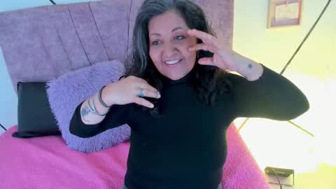 Snapshot of victoriaa_anderson_ chatting on 11.29.25 victoriaa_anderson_ online show from 11.29.25