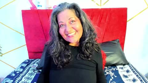 victoriaa_anderson_ online show from 12.17.25