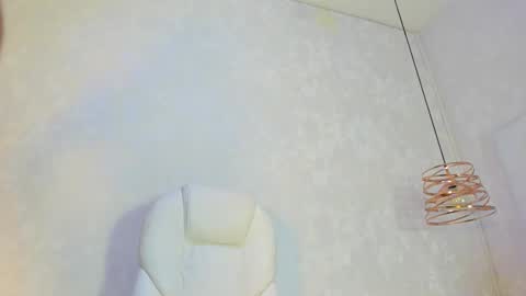 Victoria Sofia online show from 09.27.25