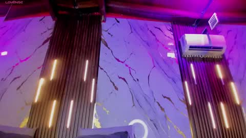 Victoria  online show from 09.19.25