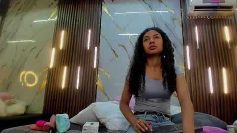 Victoria  online show from 12.14.25