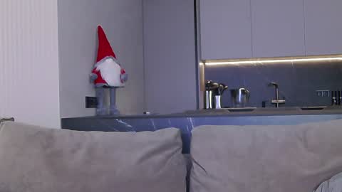 Miss V online show from 12.29.24