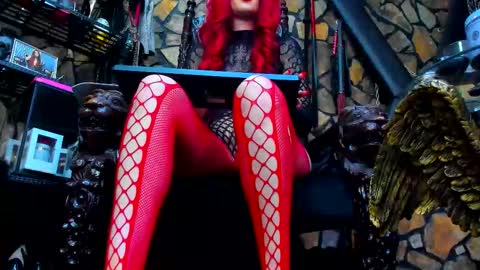 Victoria Heller online show from 09.10.25