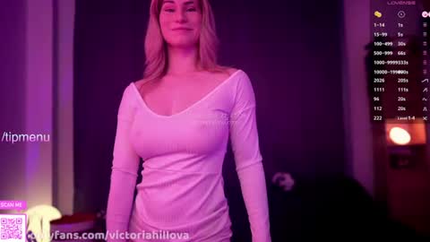 Snapshot of victoriahillova chatting on 06.19.26 Victoria Hillova online show from 06.19.26