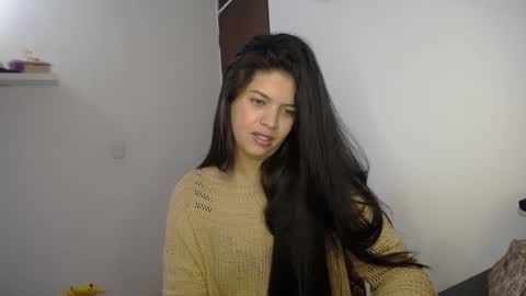 Snapshot of victorialg chatting on 09.23.25 victorialg online show from 09.23.25