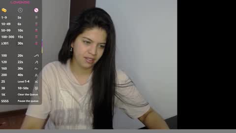 Snapshot of victorialg chatting on 10.24.25 victorialg online show from 10.24.25