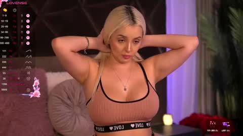 Snapshot of victoriamorrone chatting on 03.06.25 Diddy online show from 03.06.25