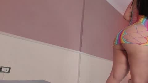 Snapshot of victoriapowell chatting on 09.10.25 Victoria online show from 09.10.25