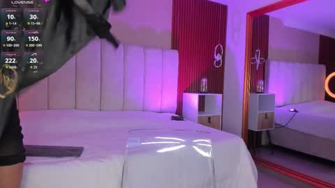 Snapshot of victoriaregia1 chatting on 01.16.26 Maria Victoria online show from 01.16.26