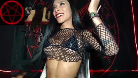 Victoria Vampire online show from 12.04.24