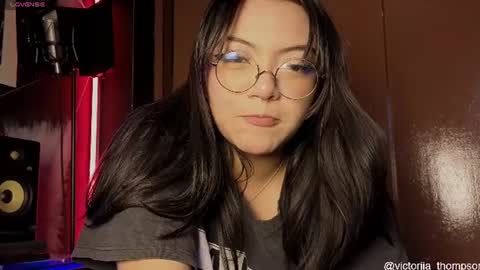 victoriia_thompson online show from 06.20.26