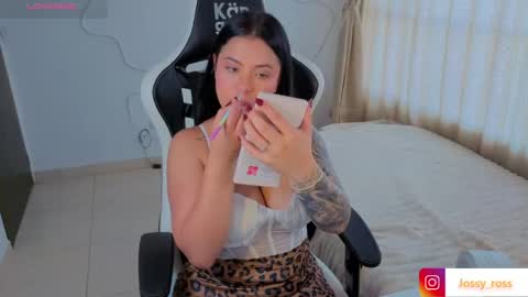 Snapshot of victoryyy__ chatting on 05.26.26 V I C T O R I A online show from 05.26.26