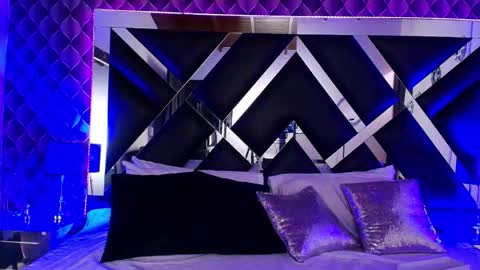 victtoria lee online show from 10.14.25