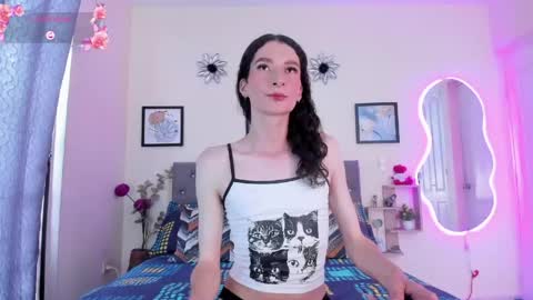 Snapshot of viioleta_cam chatting on 05.12.26 Violet online show from 05.12.26