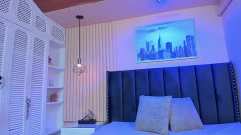 Snapshot of viiolett_lee chatting on 09.26.25 Viiolett online show from 09.26.25