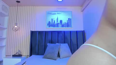 Snapshot of viiolett_lee chatting on 10.21.25 Viiolett online show from 10.21.25