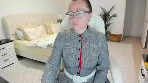 Snapshot of vika7333 chatting on 05.09.26 Ukrainian-woman online show from 05.09.26
