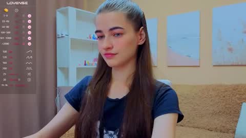 Snapshot of vikiberry chatting on 10.11.25 vikiberry online show from 10.11.25