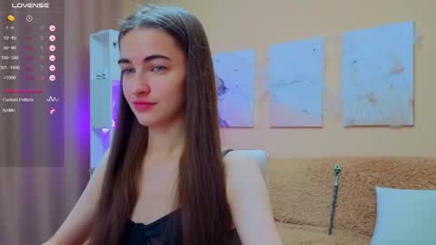 Snapshot of vikiberry chatting on 11.02.25 vikiberry online show from 11.02.25