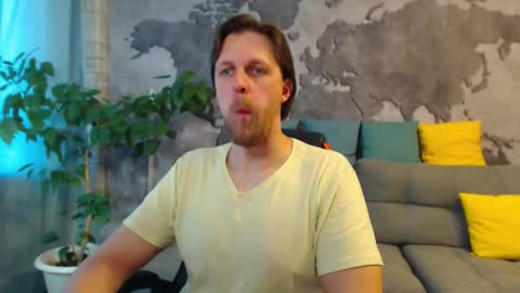 Snapshot of vikingchrisss chatting on 04.19.26 vikingchrisss online show from 04.19.26