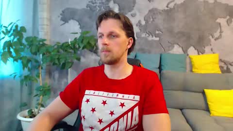 Snapshot of vikingchrisss chatting on 04.21.26 vikingchrisss online show from 04.21.26