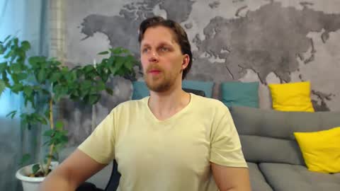 Snapshot of vikingchrisss chatting on 04.25.26 vikingchrisss online show from 04.25.26