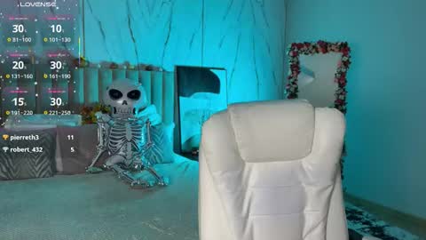 Vikky online show from 10.30.25