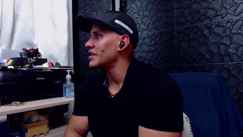 Viktor Herrera online show from 03.08.25