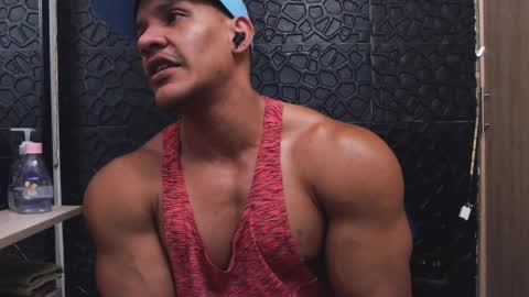 Viktor Herrera online show from 10.08.25