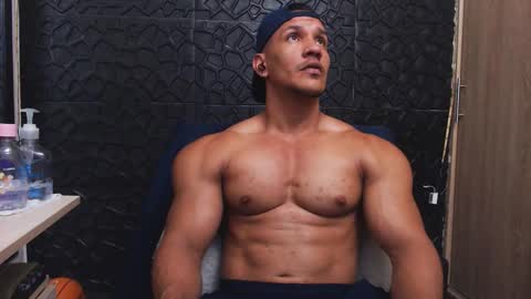 Viktor Herrera online show from 10.27.25