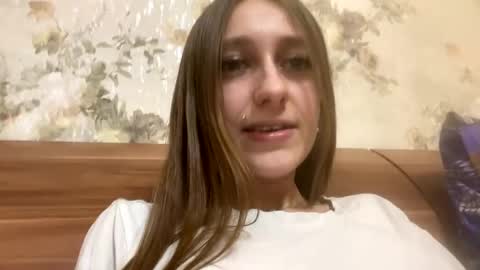 Snapshot of viktoria9898 chatting on 01.03.25 Sweett online show from 01.03.25
