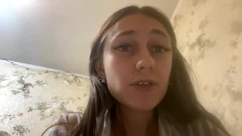 Snapshot of viktoria9898 chatting on 03.08.25 Sweett online show from 03.08.25