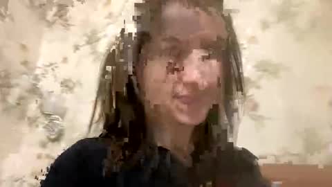 Snapshot of viktoria9898 chatting on 12.16.25 Sweett online show from 12.16.25