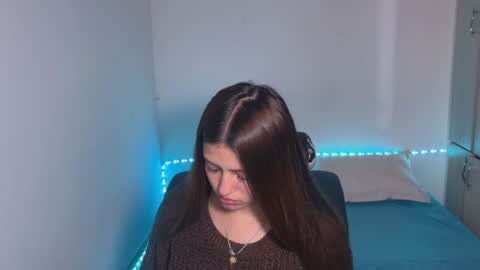 Snapshot of viky_evanss chatting on 06.17.26 viky_evanss online show from 06.17.26