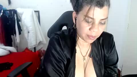Snapshot of vikyadams chatting on 02.25.25 VIKY ADAMS online show from 02.25.25