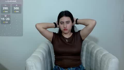 Snapshot of vikysexy28 chatting on 03.07.25 vikysexy28 online show from 03.07.25