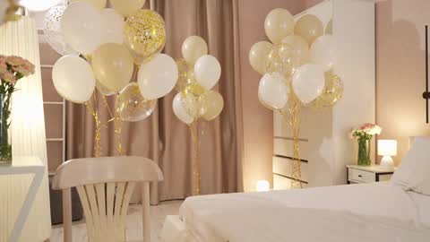 Snapshot of villanelle_l chatting on 12.18.24 Lana online show from 12.18.24