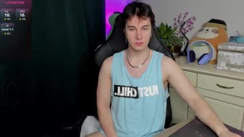 Snapshot of vincent__strong chatting on 02.02.26 Vincent Strong online show from 02.02.26