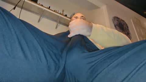 Snapshot of vineatspussnluvsit chatting on 01.16.25 onlyhaveeyes4u online show from 01.16.25