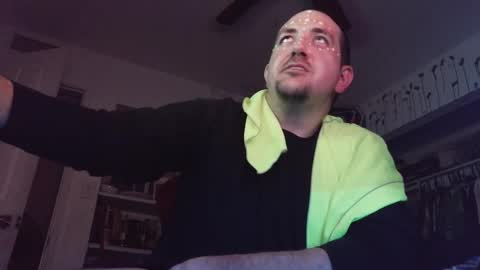 Snapshot of vineatspussnluvsit chatting on 10.06.25 onlyhaveeyes4u online show from 10.06.25