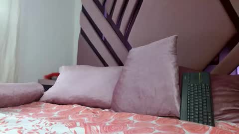 vinitryjhonson online show from 12.16.25