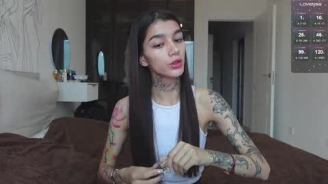 vinkitinkii online show from 10.15.25