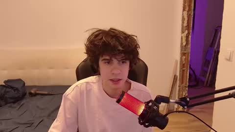 Snapshot of vinnie_06 chatting on 03.03.26 vinnie online show from 03.03.26